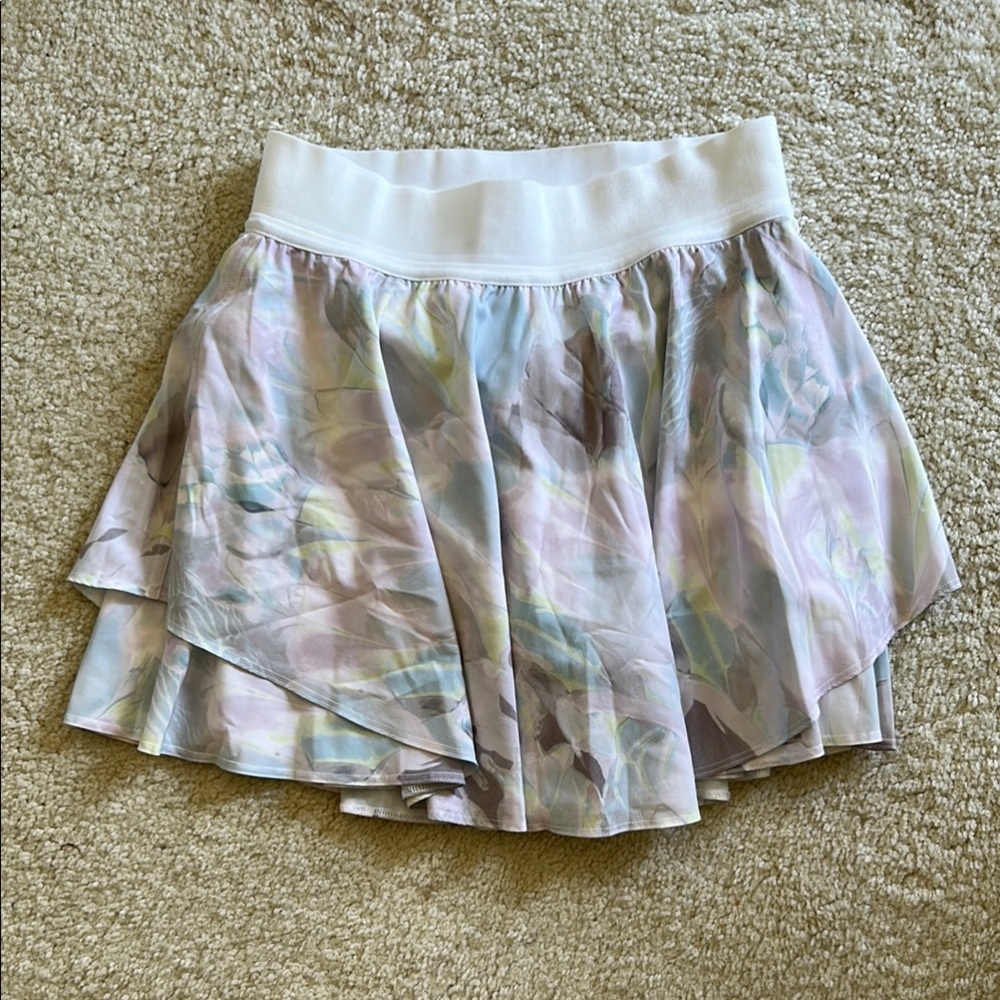 Lululemon Athletica White Skater Mini Skirt Asymmetrical